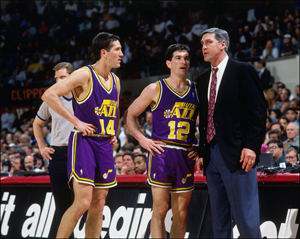 hornacek-and-malone-speaks-jerry-sloan-during-a-game.jpg